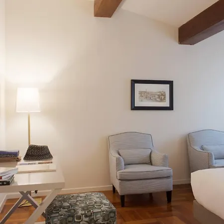 Apartment Dafne Magnificent Attic Overlooking The Duomo *