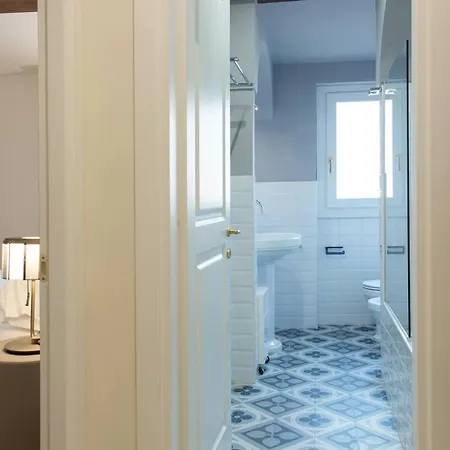 Apartment Dafne Magnificent Attic Overlooking The Duomo