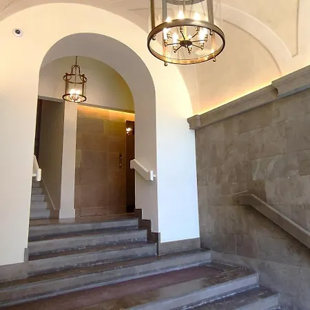 Apartment Dafne Magnificent Attic Overlooking The Duomo Florence